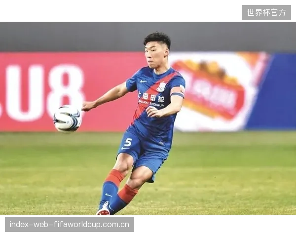 申花防守端数据联赛顶尖,朱辰杰领衔的后防线是球队战绩的基石。 申花防守端数据联赛顶尖,朱辰杰领衔的后防线是球队战绩的基石。
